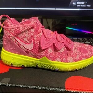 Kyrie SpongeBob Patrick edition